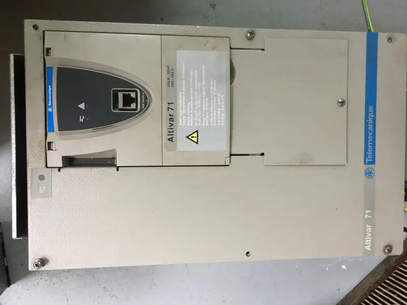 Schneider ATV71HD22N4 22KW 380V