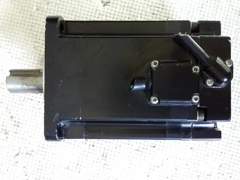 YASKAWA SGMJV-08ADE6S