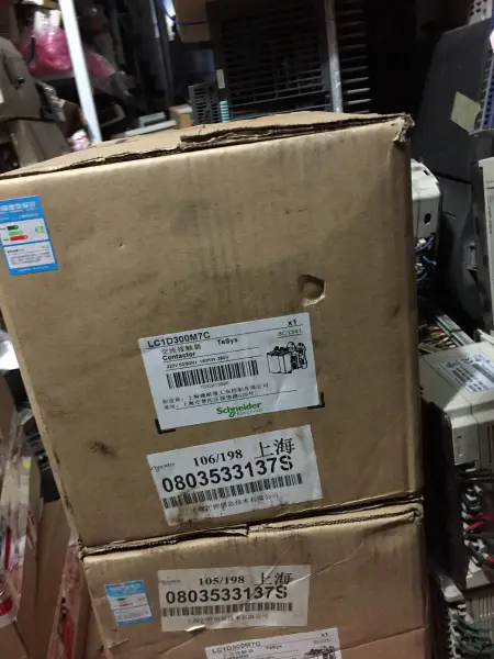 Schneider LC1D300M7C