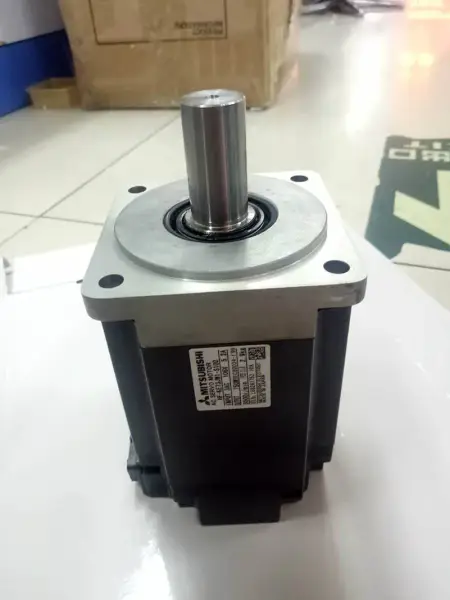 Mitsubishi 750W HF-KE73W1-S100 HF-KE73JW1-S100