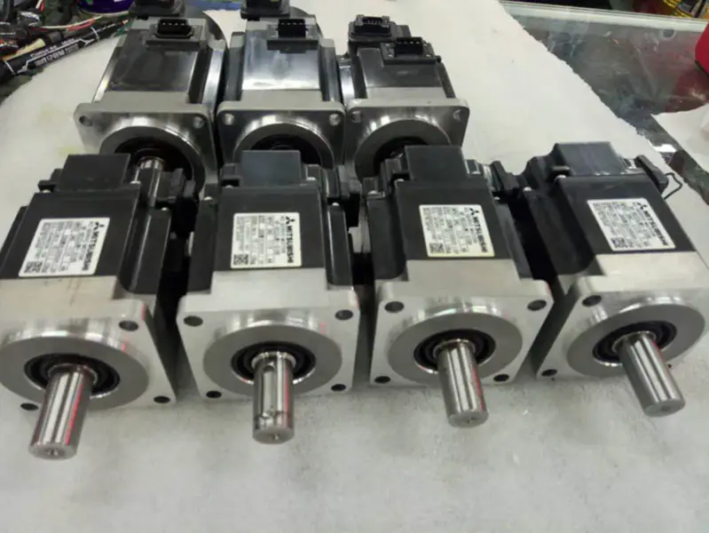 Mitsubishi MR-E série HF-KE23JW1-S100/HF-KE43JW1-S100