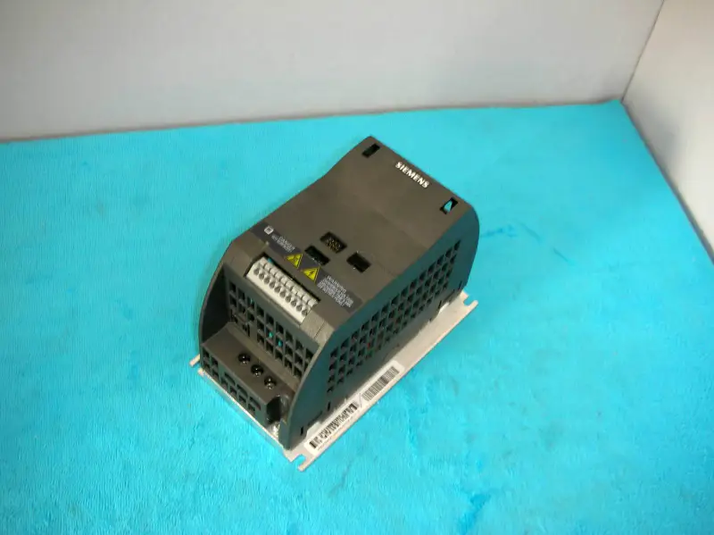 SIEMENS 6SL3211-0KB13-7UB1