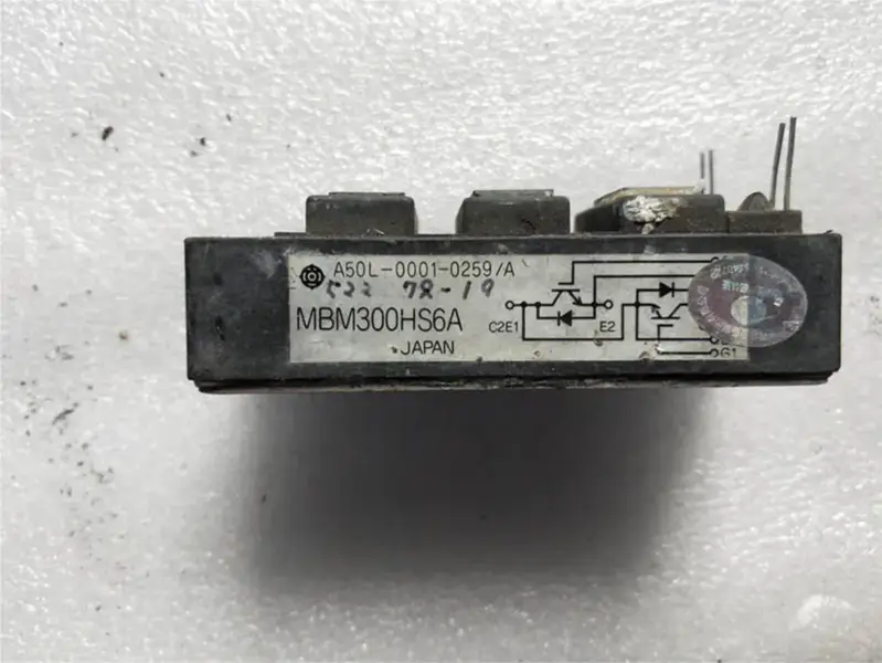 MBM300HS6A