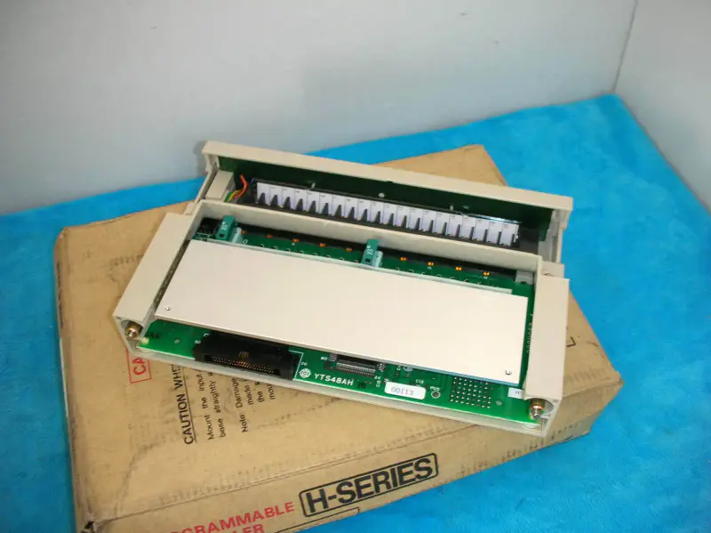 HITACHI YTS48AH