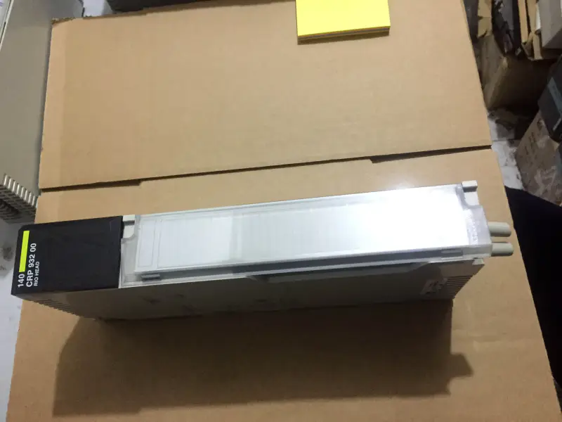 Schneider 140CRP93200 89