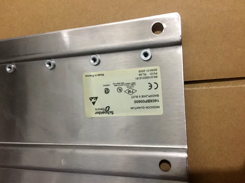Schneider 140XBP00600 9