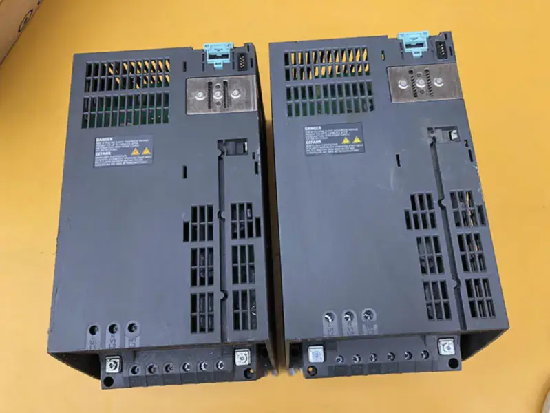 6SL3224-0BE25-5UA0 8 Siemens 5,5/7,5 kW