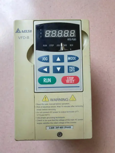 Řada VFD-B VFD022B43B 2,2 kW 380V