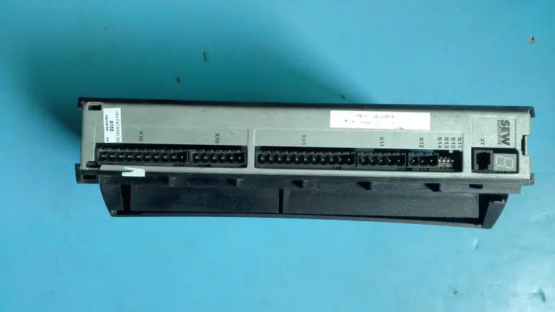 MDX61B0008-5A3-4-0T
