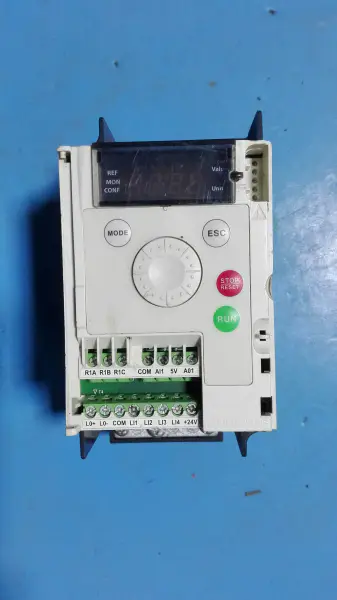 ATV12 ATV12H037F1 0,37KW 220V