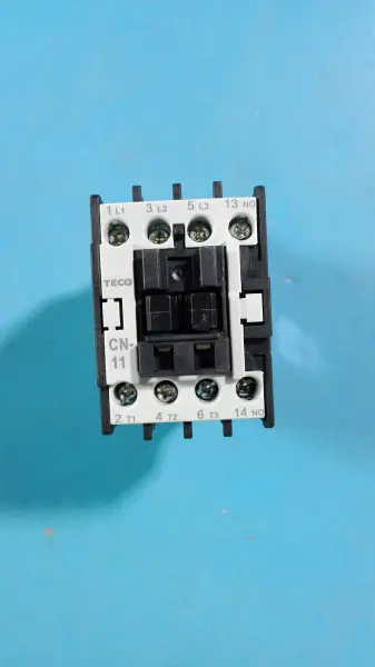 CN-11 AC3.1.1-0 220V