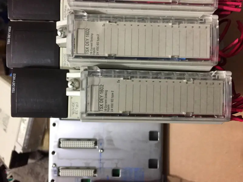 Schneider TSXDEY16D2 89