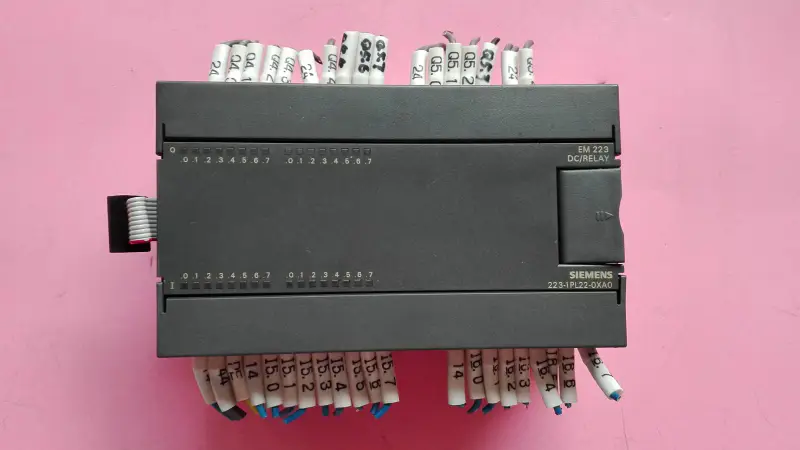 PLC 6ES7 223-1PL22-0XA0 EM223