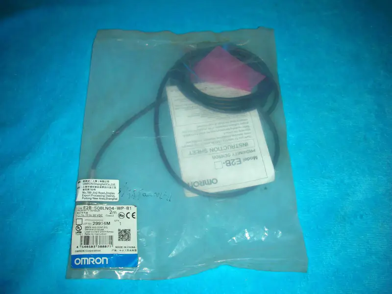 Omron E2B-S08LN04-WP-B1
