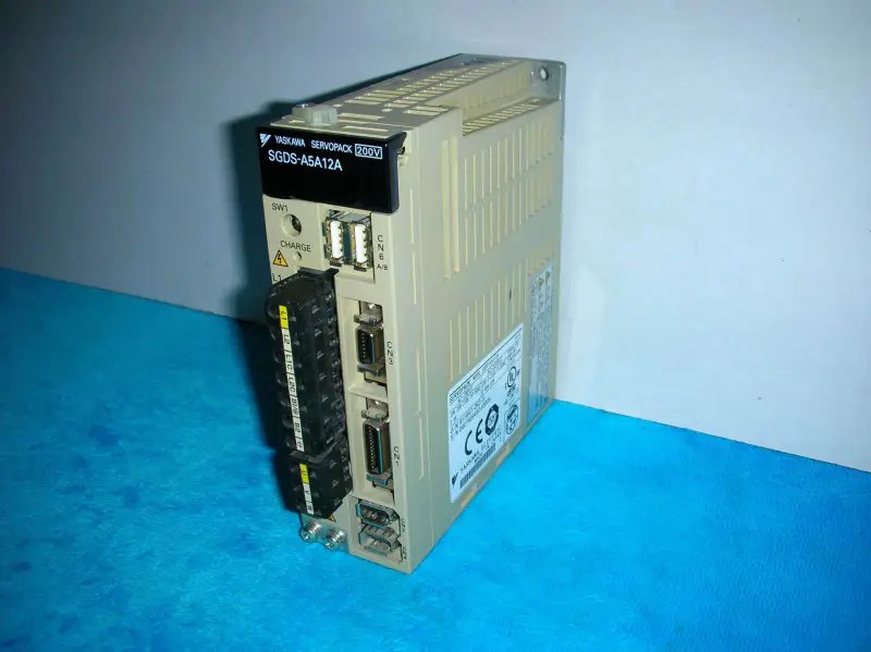 YASKAWA SGDS-A5A12A