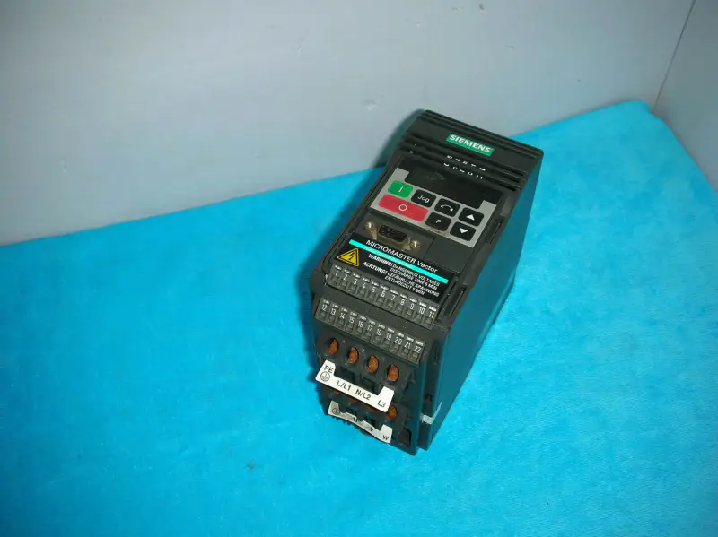SIEMENS 6SE3214-0DA40 F231