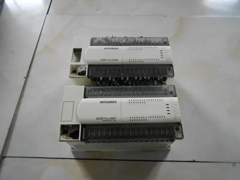 Mitsubishi PLC FX2N-48MT-001