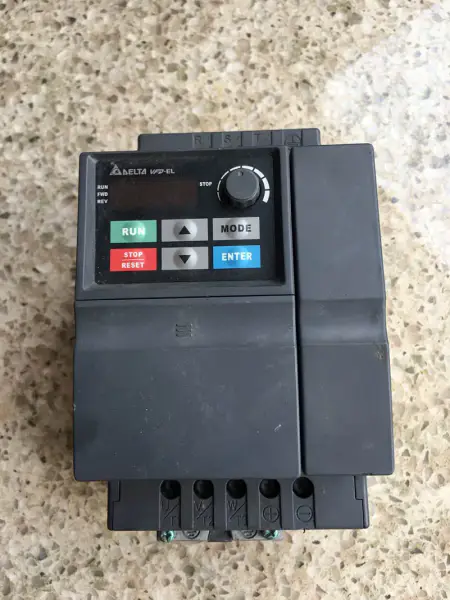 VFD037EL43A Řada Delta EL 380v/3,7kw
