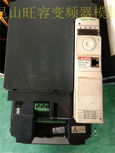 Schneider ATV32 série ATV32HD15N4 15KW 380V
