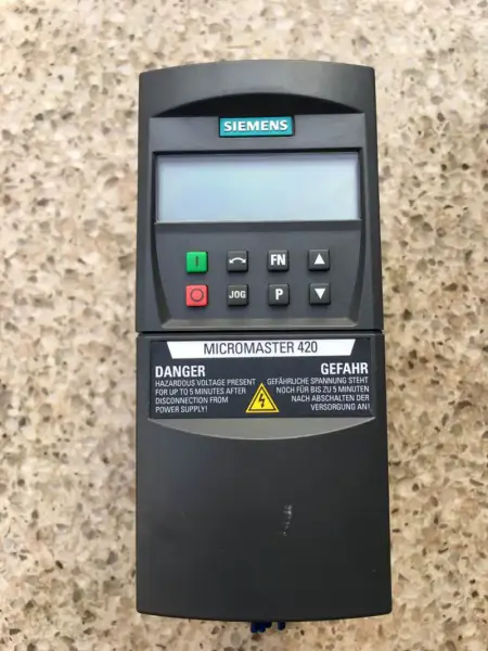 6SE6420-2UD21-5AA1 Siemens MM420 1,5kw/380v