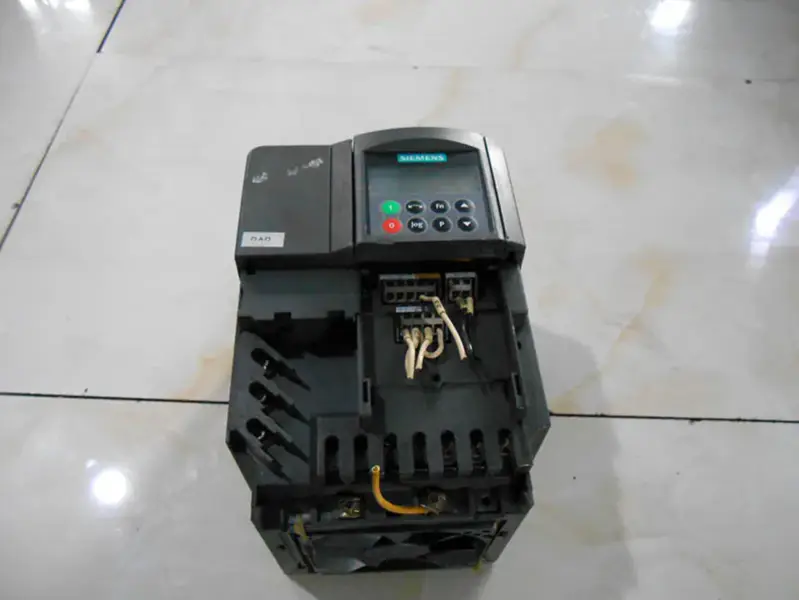 Siemens 6SE6420-2UD24-0BA1