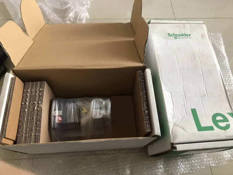 Schneider BMH1002P22A2A