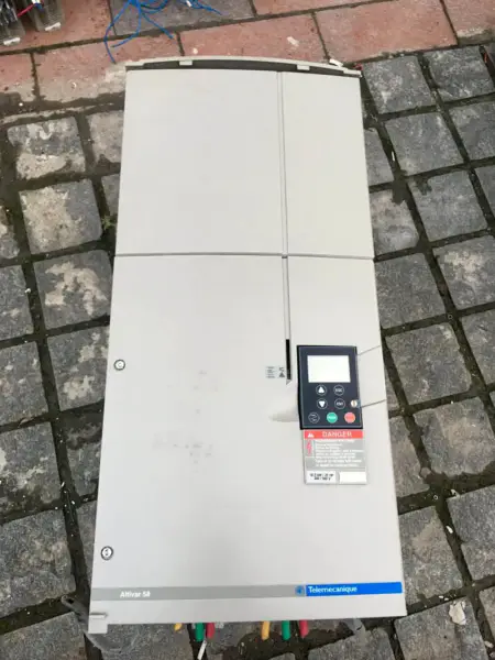 ATV58HD28N4 Schneider 18,5 kW/380 V