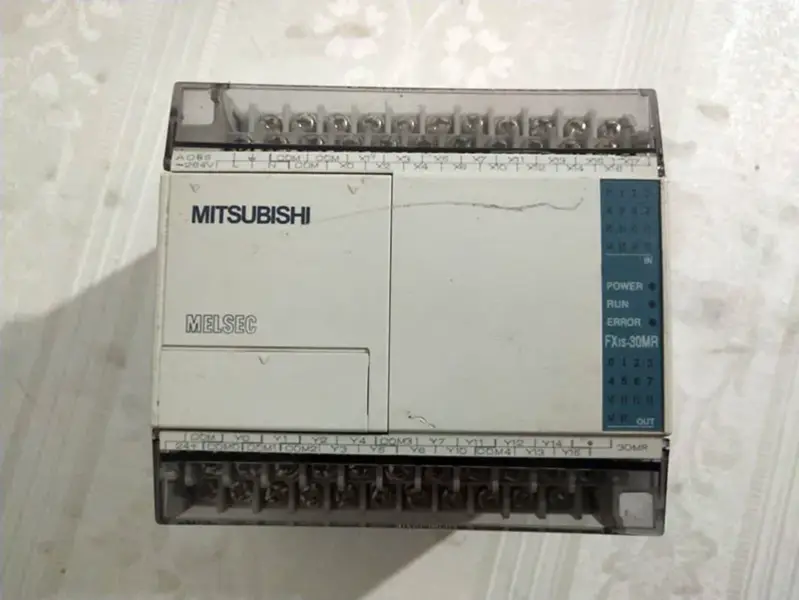 Mitsubishi PLC FX1S-30MR-001