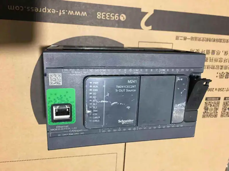 TM241CE24T Schneider