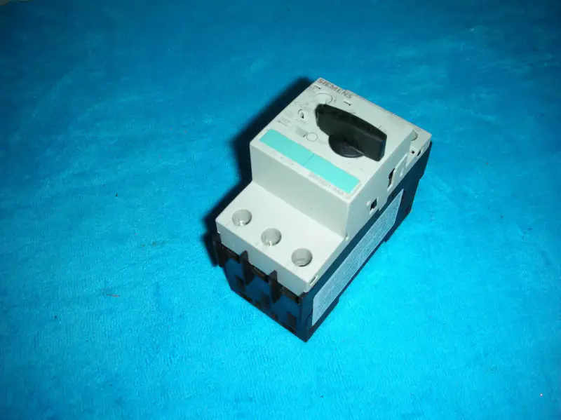 SIEMENS 3RV1021-4AA10