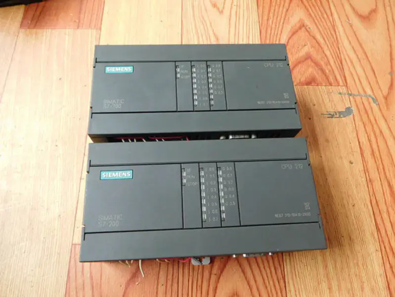 Siemens CPU212 6ES7212-1BA10-0XB0