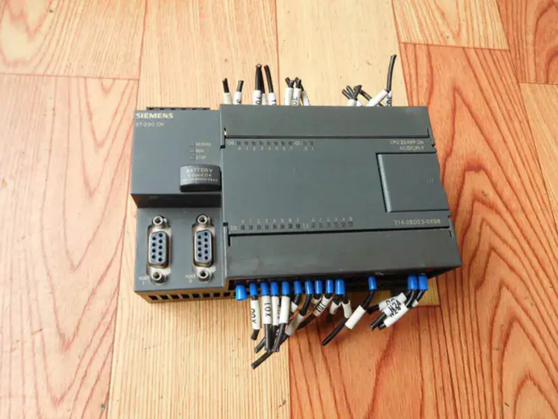 PLC Siemens 6ES7 214-2BD23-0XB8