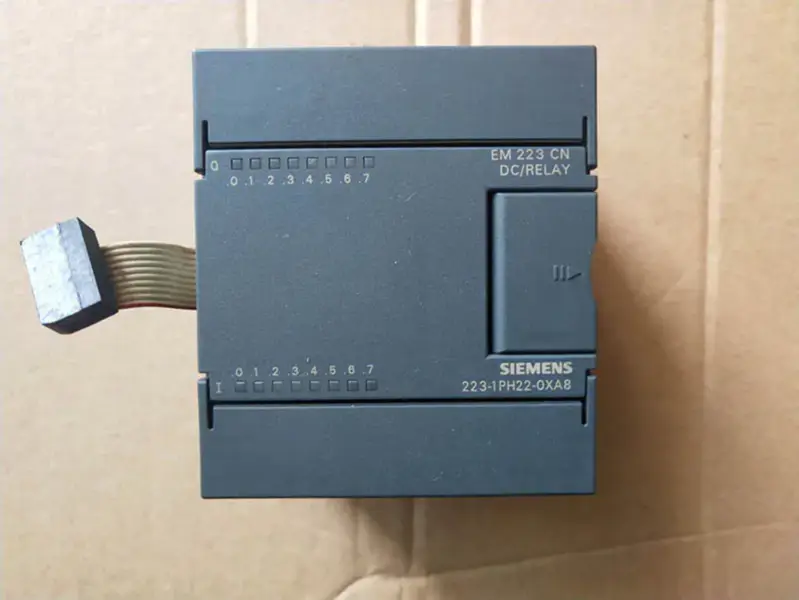 6ES7223/6ES7 223-1PH22-0XA8 Siemens CZ 223 CN