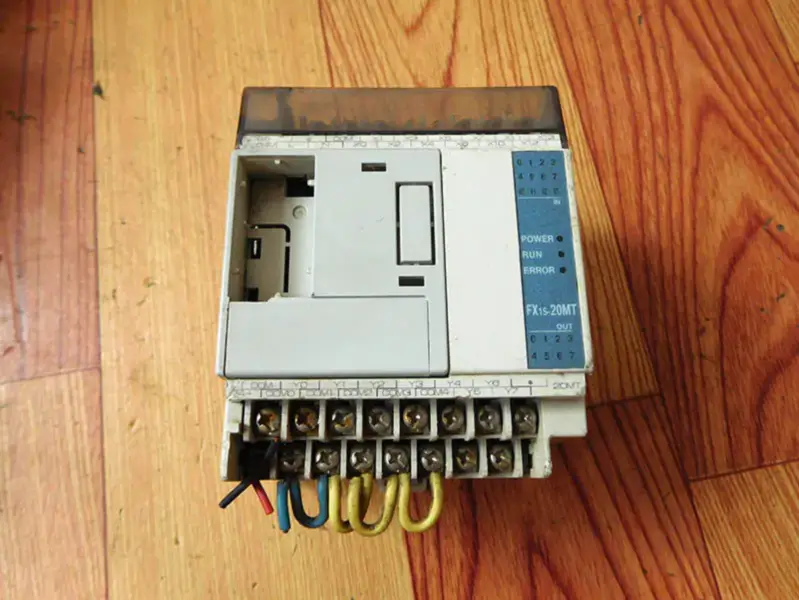Mitsubishi PLC FX1S-20MT-001