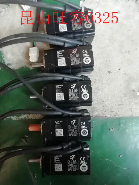 YASKAWA SGM7J-01AFC6S 100W