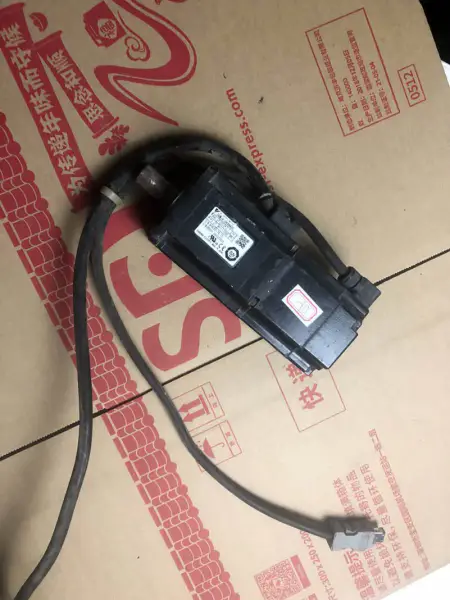 SGMJV-04AAA6C YASKAWA 400W