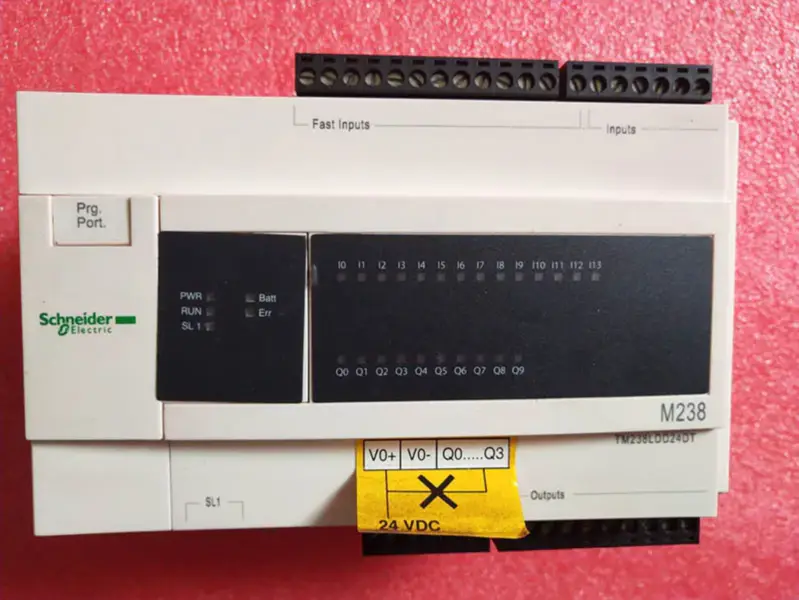 Schneider TM238LDD24DT