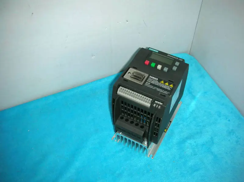 SIEMENS 6SL3210-5BB17-5UV0