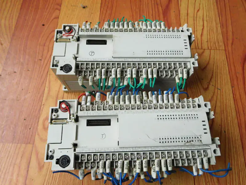 Mitsubishi PLC FX2N-64MT-001