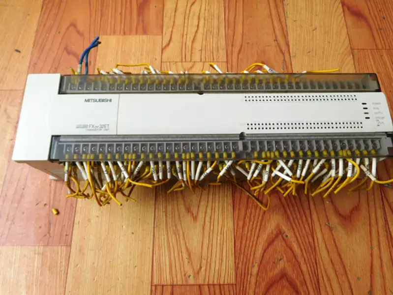 Mitsubishi PLC FX2N-128MT-001