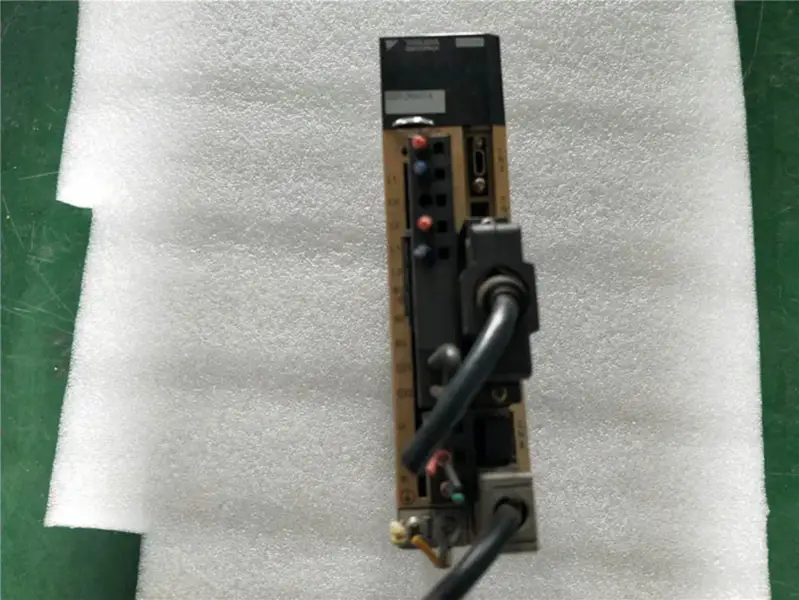YASKAWA SGDV-2R8A01A