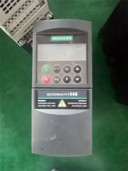 6SE6440-2UD15-5AA1 Siemens MM440 0,55kw/380v
