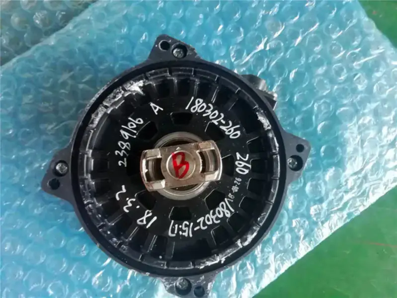 YASKAWA UTTSH-B24RH UTTAH-B20FL UTTIH-B20FK