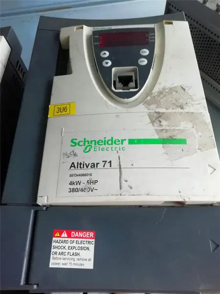 Schneider ATV71HU40N4Z 380V 4KW