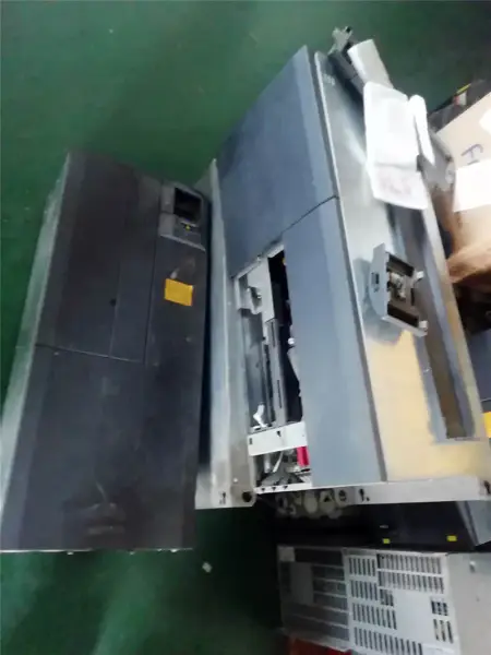 Siemens řada 440 55KW/75KW 6SE6440-2UD35-5FB1 380V