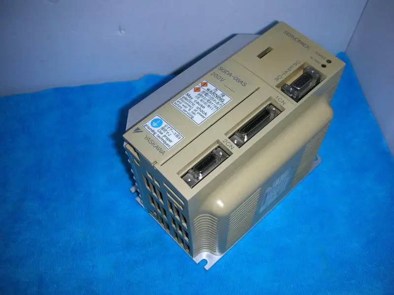 YASKAWA SGDA-08AS