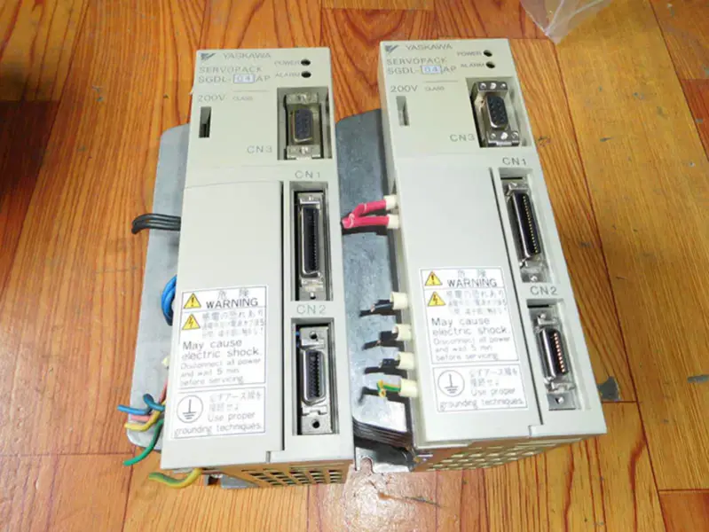 YASKAWA SGDL-04AP 400W