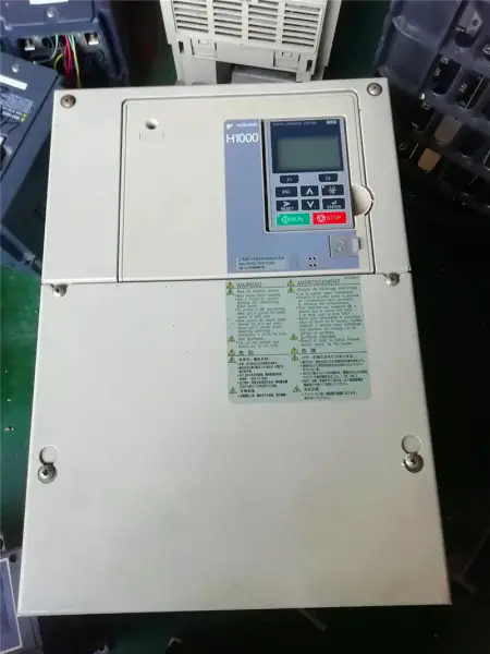 YASKAWA 7 H1000 CIMR-HB4A0045AAA 18,5KW