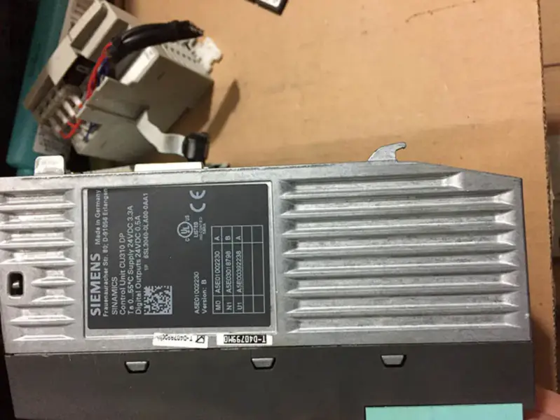 6SL3040-0LA00-0AA1 Siemens CU310 DP
