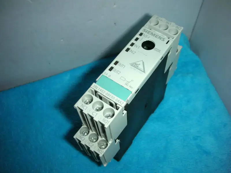 SIEMENS 3RK1402-0BE00-0AA2
